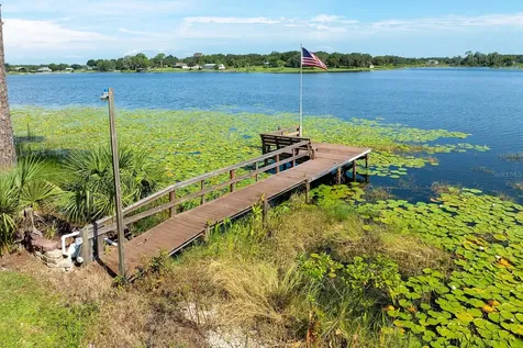 590 Crescent Street Umatilla FL 32784