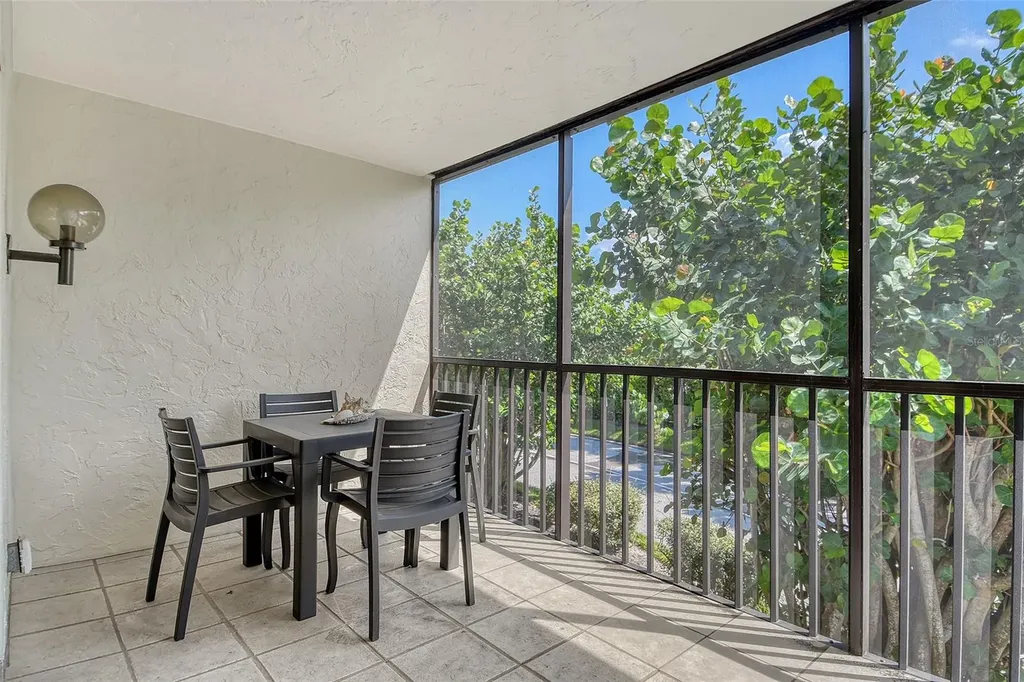2055 Gulf Of Mexico Drive Longboat Key FL 34228