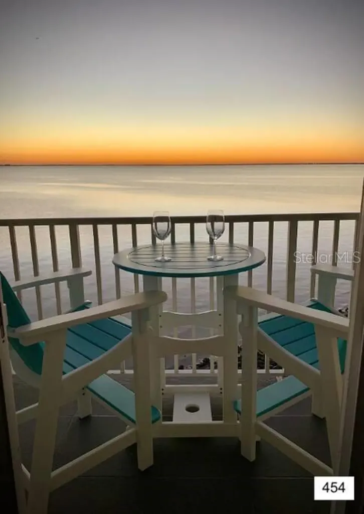 2506 N Rocky Point Drive Tampa FL 33607