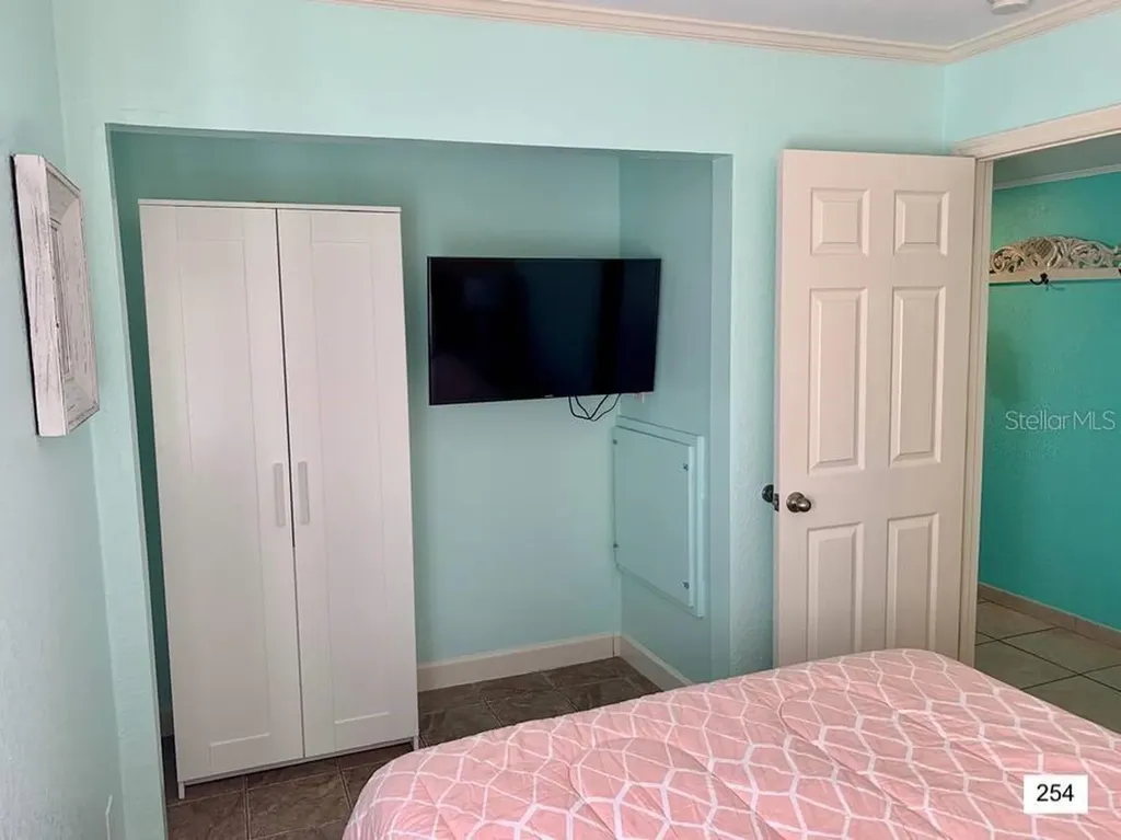2506 N Rocky Point Drive Tampa FL 33607