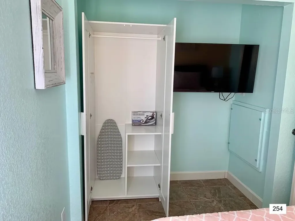 2506 N Rocky Point Drive Tampa FL 33607