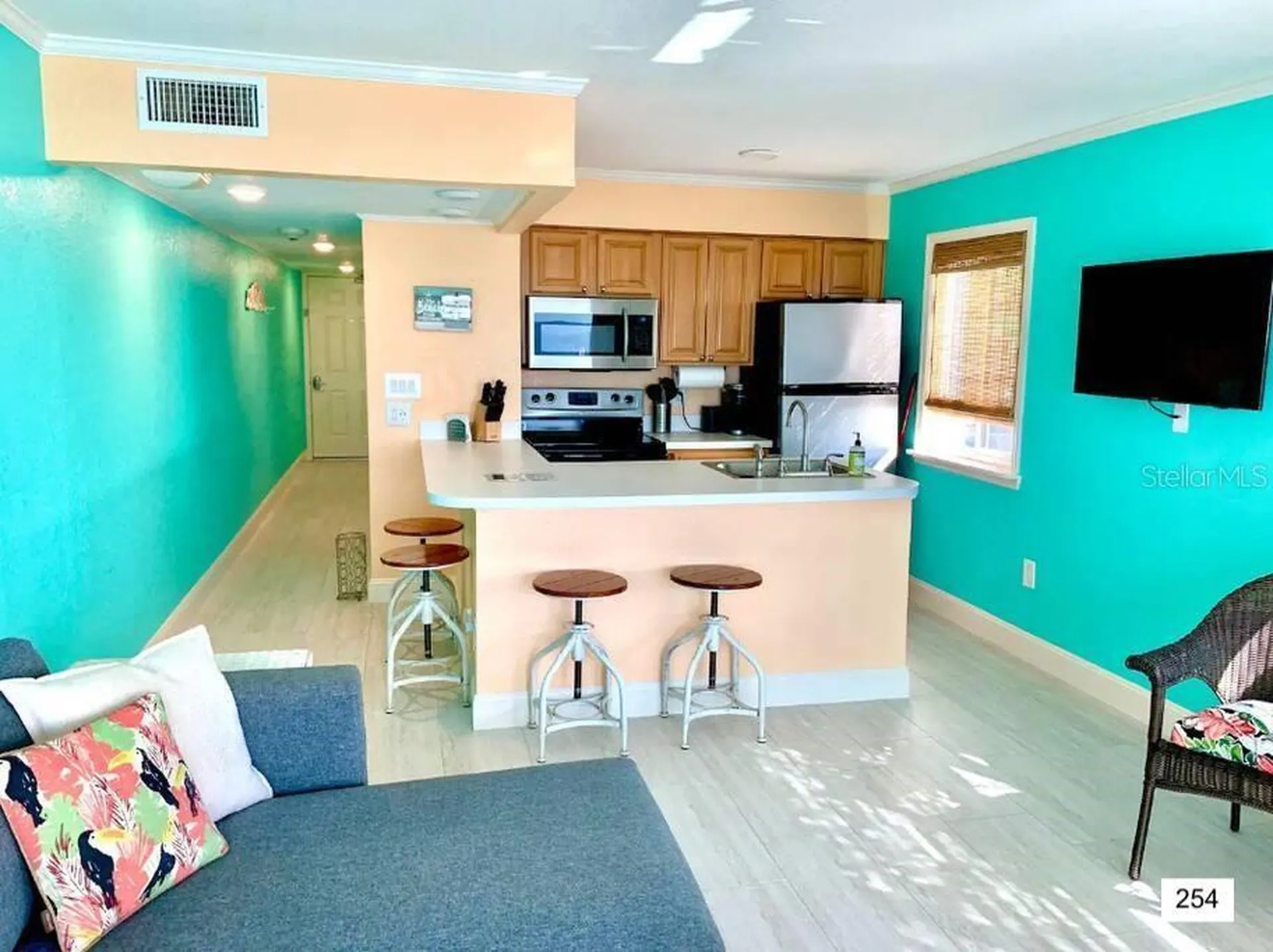 2506 N Rocky Point Drive Tampa FL 33607