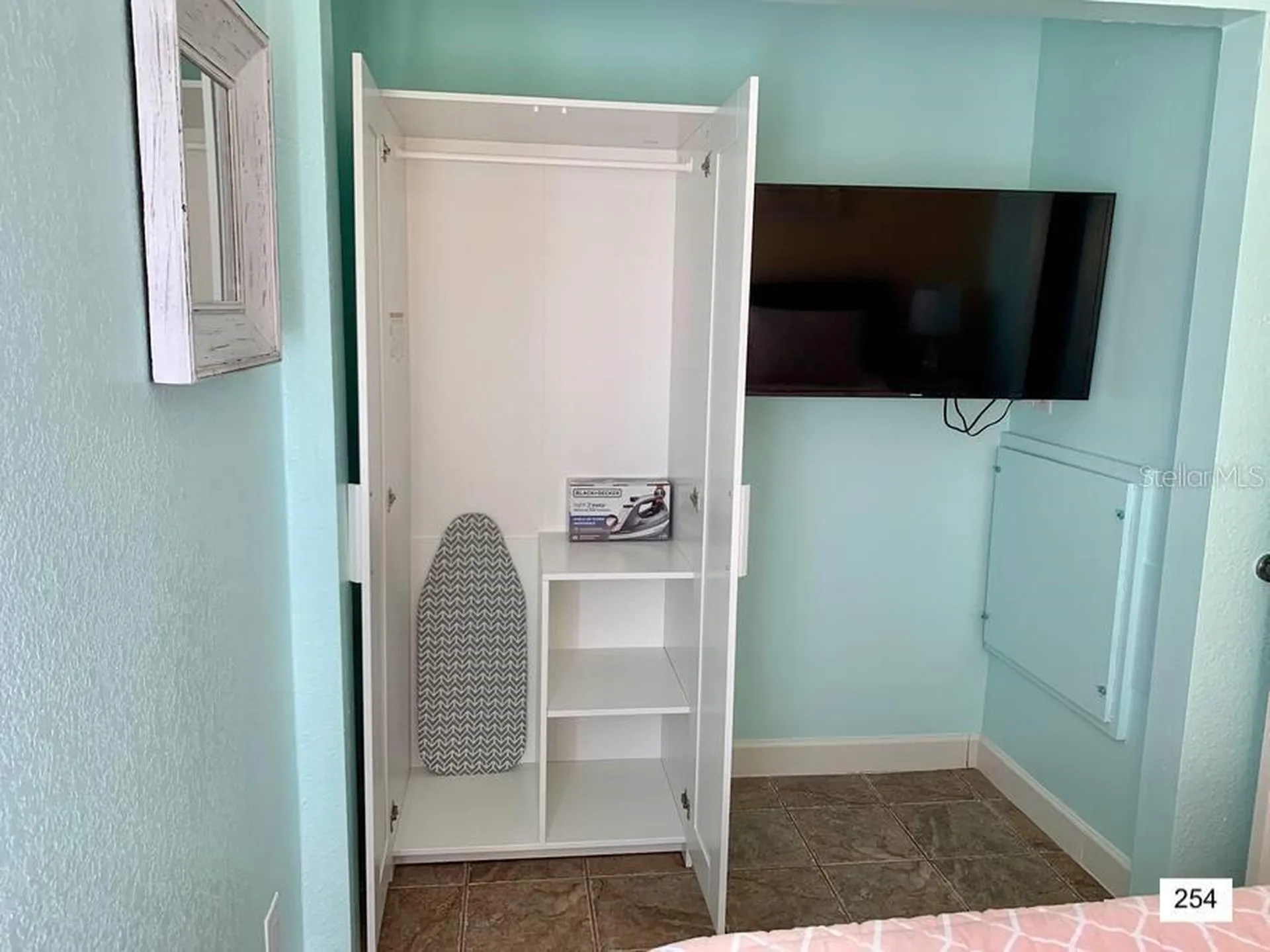 2506 N Rocky Point Drive Tampa FL 33607