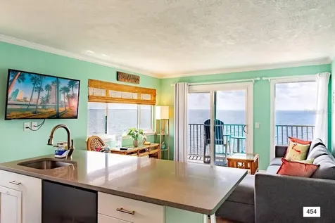 2506 N Rocky Point Drive Tampa FL 33607