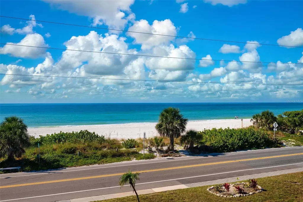 1007 Gulf Drive N Bradenton Beach FL 34217