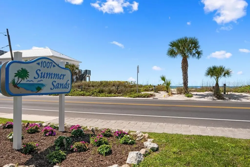 1007 Gulf Drive N Bradenton Beach FL 34217