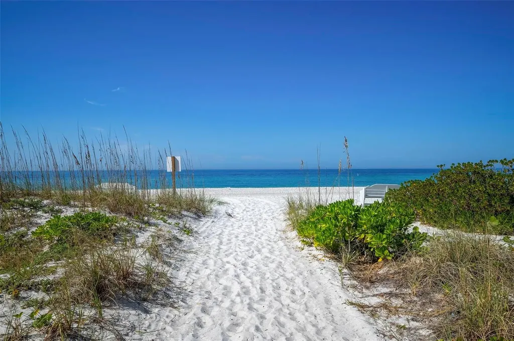 1007 Gulf Drive N Bradenton Beach FL 34217