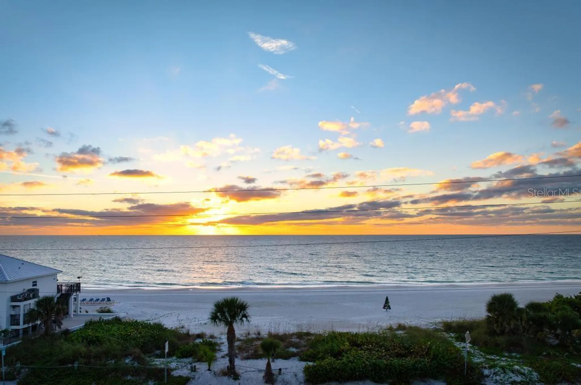 Bradenton Beach FL, 1007 Gulf Drive N, Unit 208