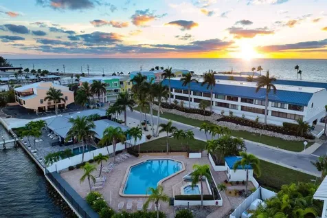 1007 Gulf Drive N Bradenton Beach FL 34217