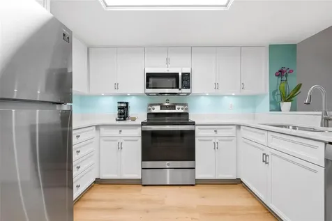1007 Gulf Drive N Bradenton Beach FL 34217