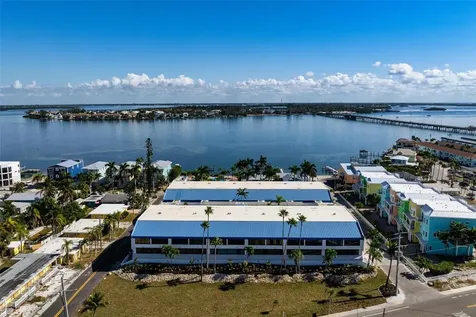 1007 Gulf Drive N Bradenton Beach FL 34217