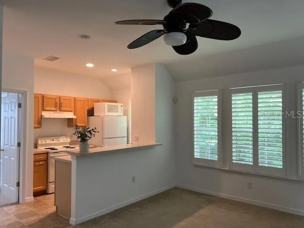 947 Spring Park Loop Kissimmee FL 34747