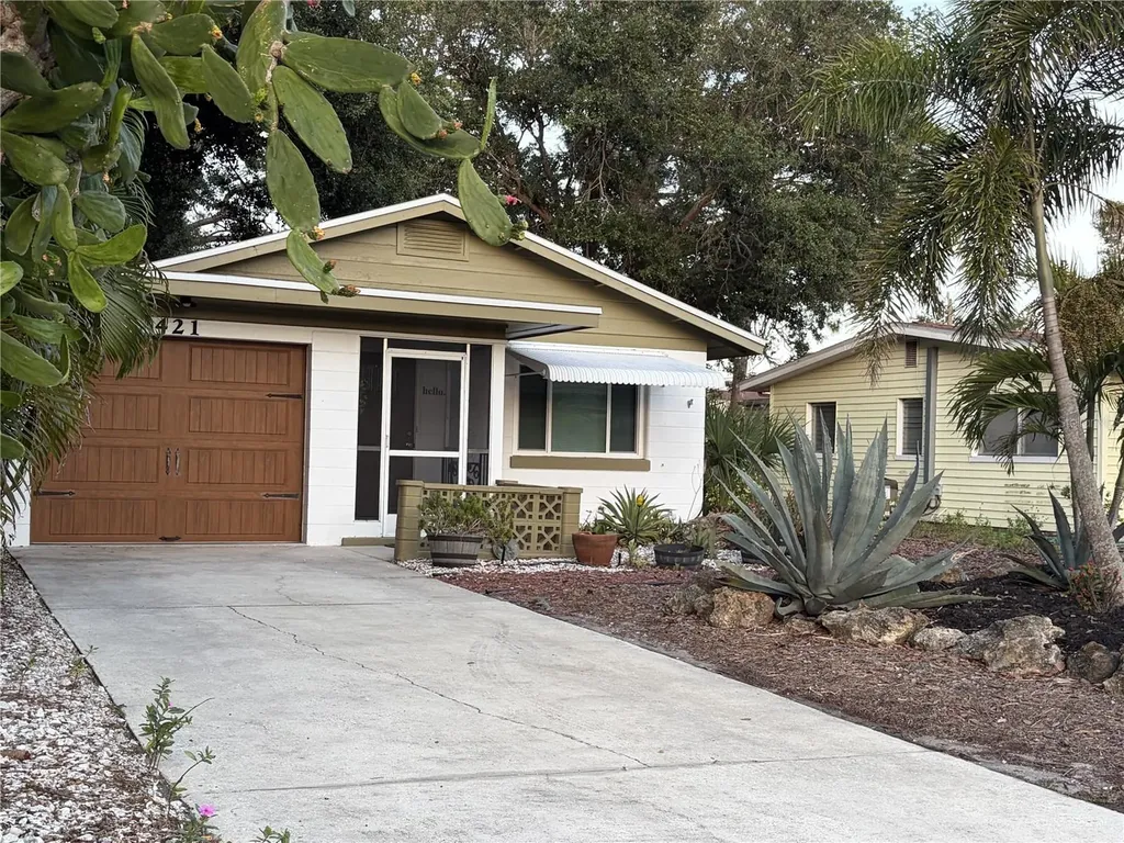 421 Riviera Street Venice FL 34285