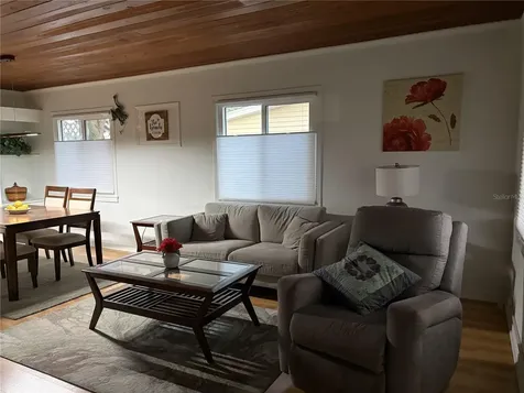 421 Riviera Street Venice FL 34285