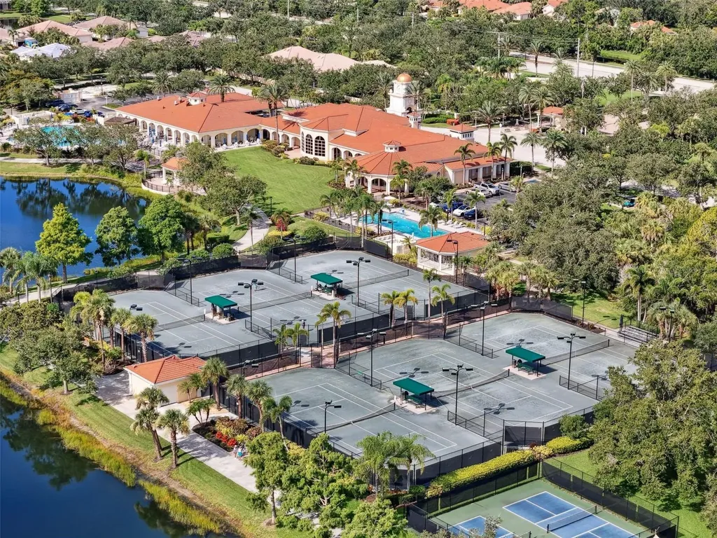 8846 Estepona Court Sarasota FL 34238