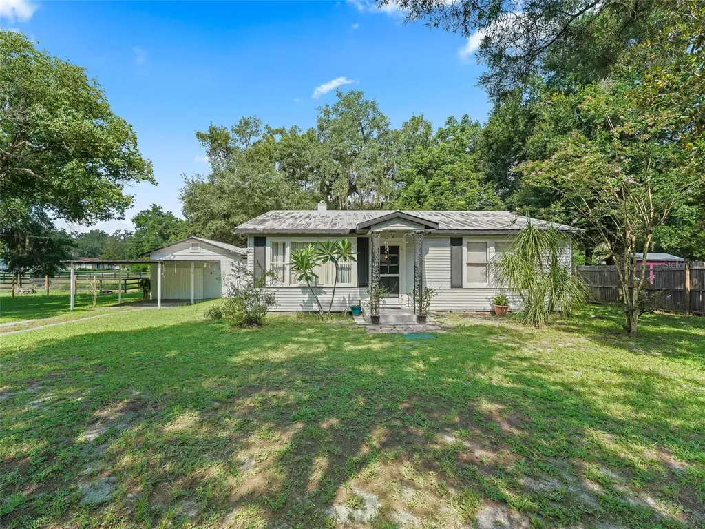 521 3rd Avenue Wildwood FL 34785