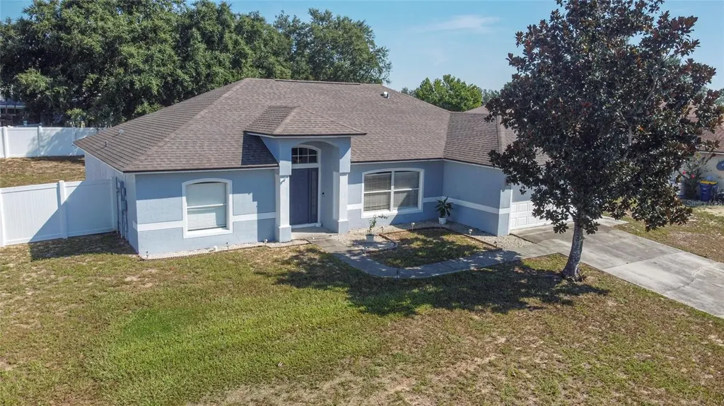 5041 Pine Needle Drive Mascotte FL 34753
