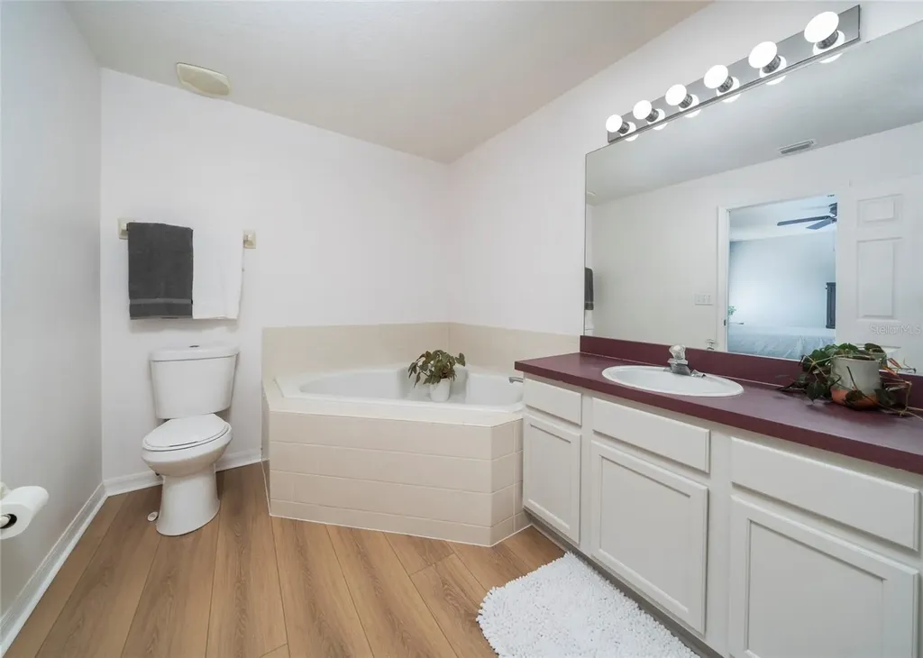 5041 Pine Needle Drive Mascotte FL 34753