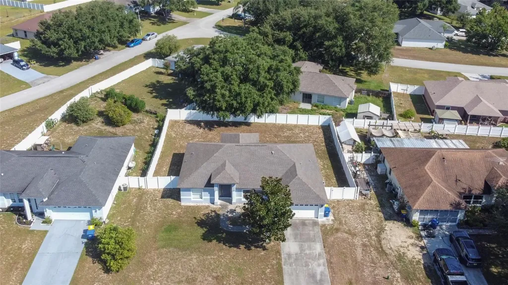 5041 Pine Needle Drive Mascotte FL 34753