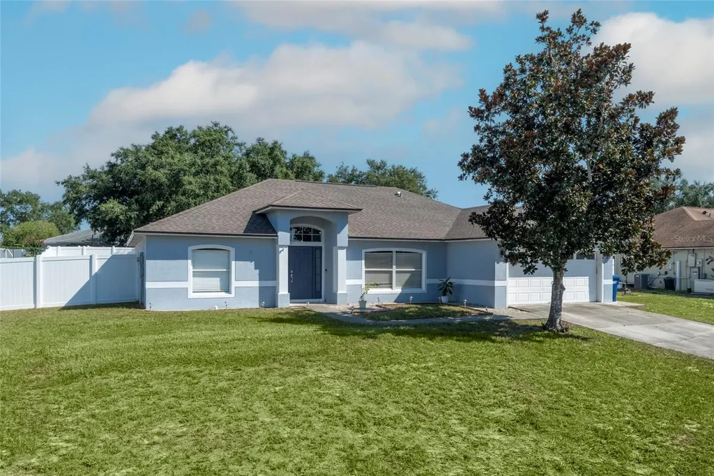 5041 Pine Needle Drive Mascotte FL 34753