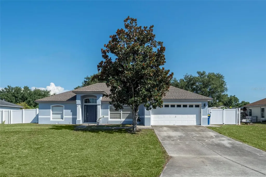 5041 Pine Needle Drive Mascotte FL 34753
