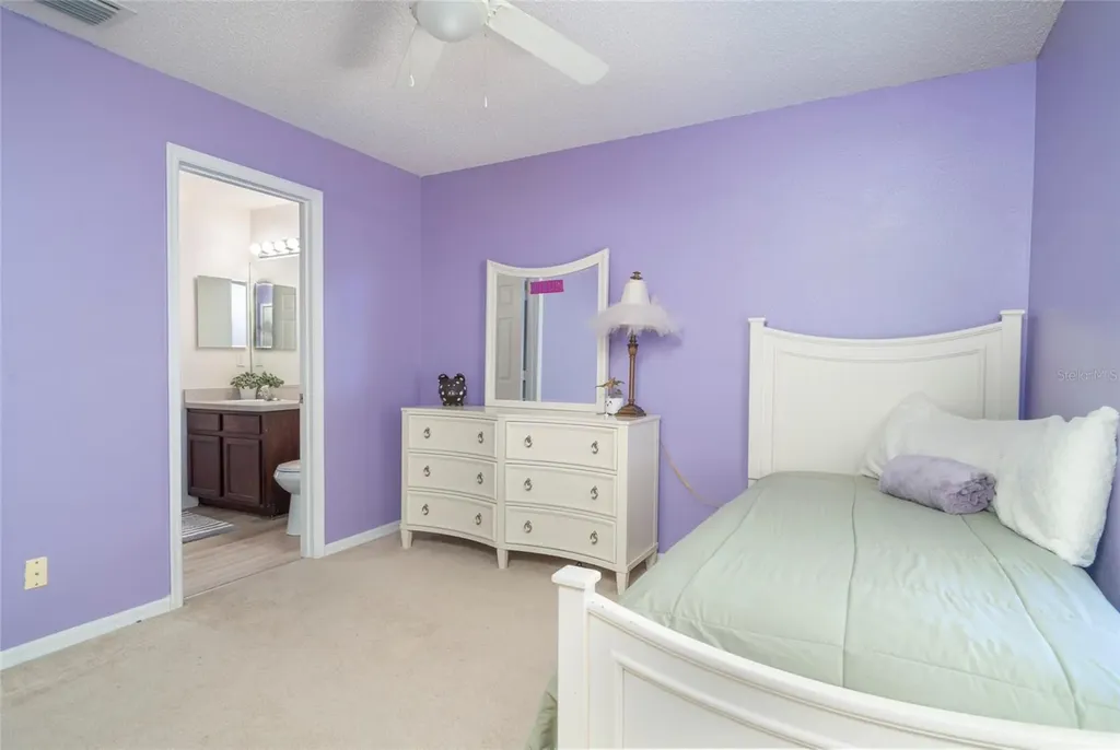 5041 Pine Needle Drive Mascotte FL 34753