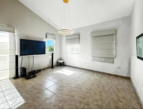 Via Capri # 8 Aquabella Humacao PR 00791