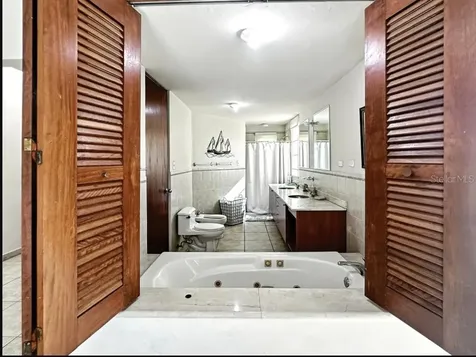Via Capri # 8 Aquabella Humacao PR 00791