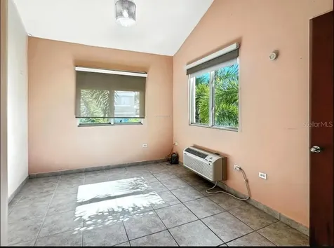 Via Capri # 8 Aquabella Humacao PR 00791