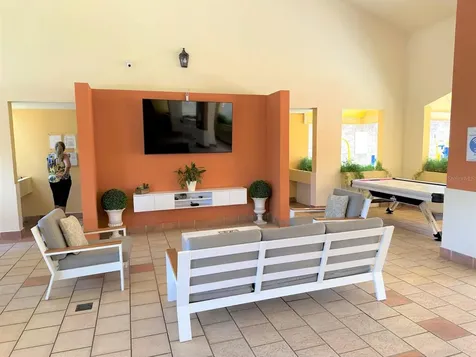 Via Capri # 8 Aquabella Humacao PR 00791