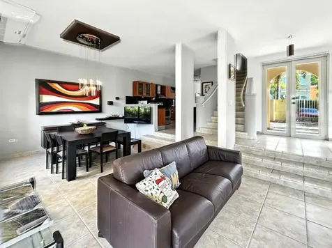 Via Capri # 8 Aquabella Humacao PR 00791