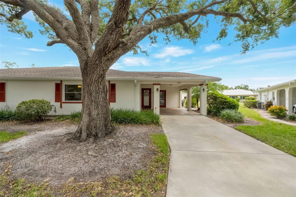 1005 Harefield Circle Sun City Center FL 33573