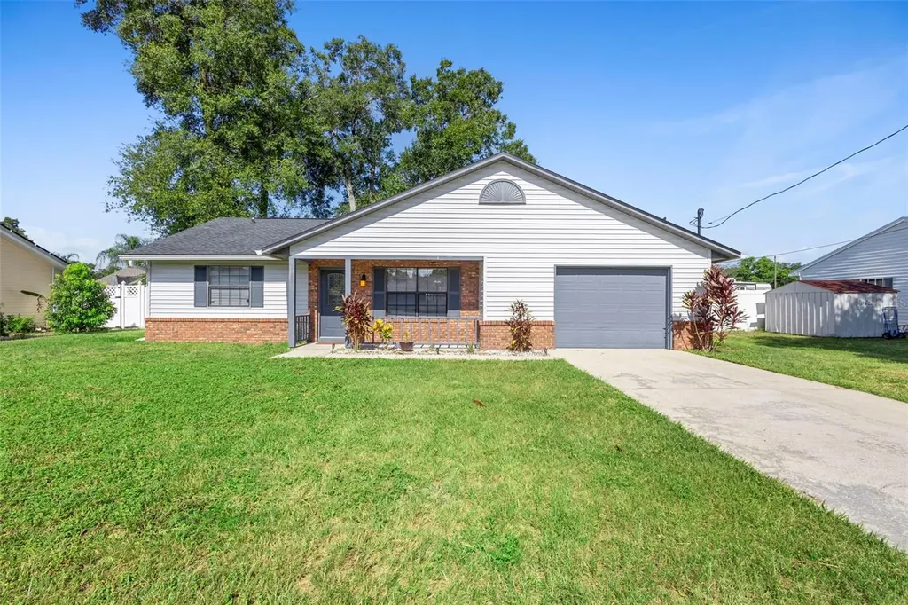 1150 Orangewood Avenue Deland FL 32724