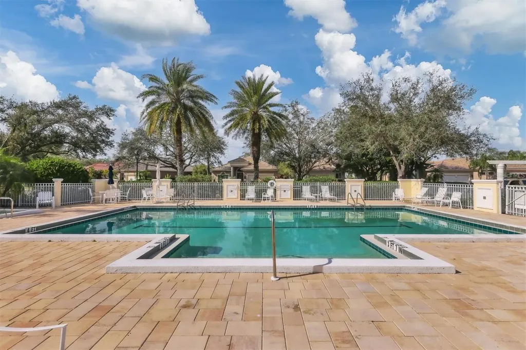 6935 Lennox Place University Park FL 34201