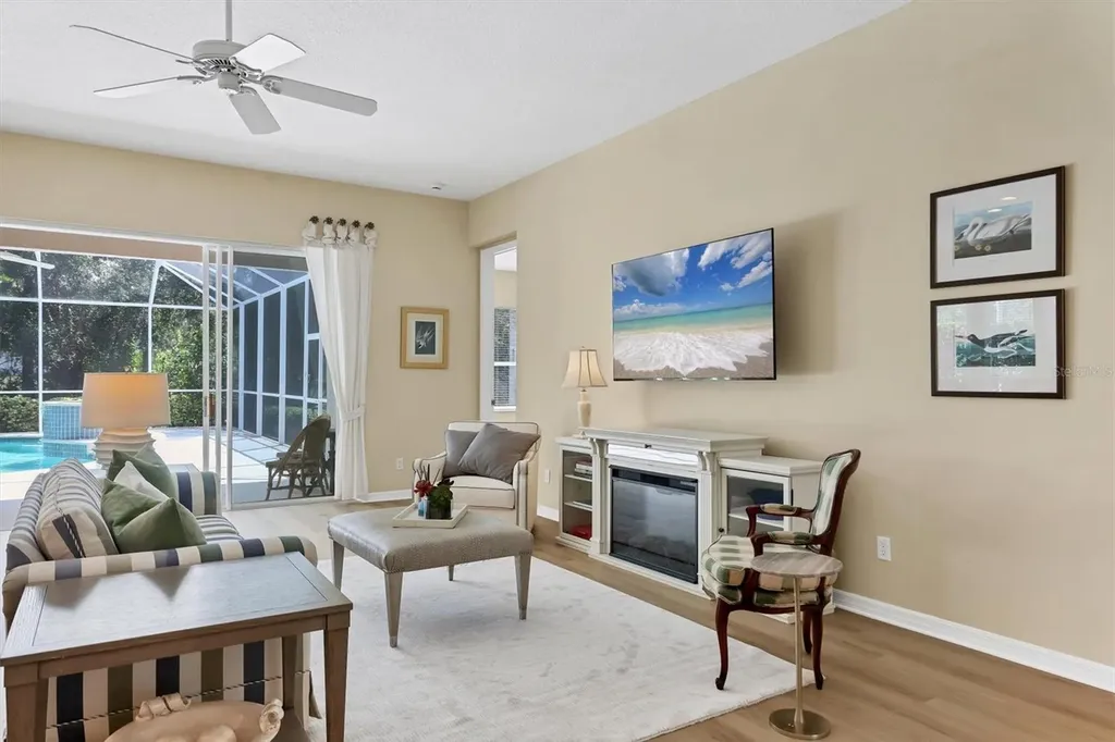 6935 Lennox Place University Park FL 34201
