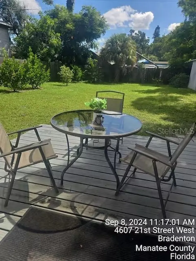 4607 21st Street W Bradenton FL 34207