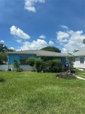 2427 39th Avenue N St Petersburg FL 33714
