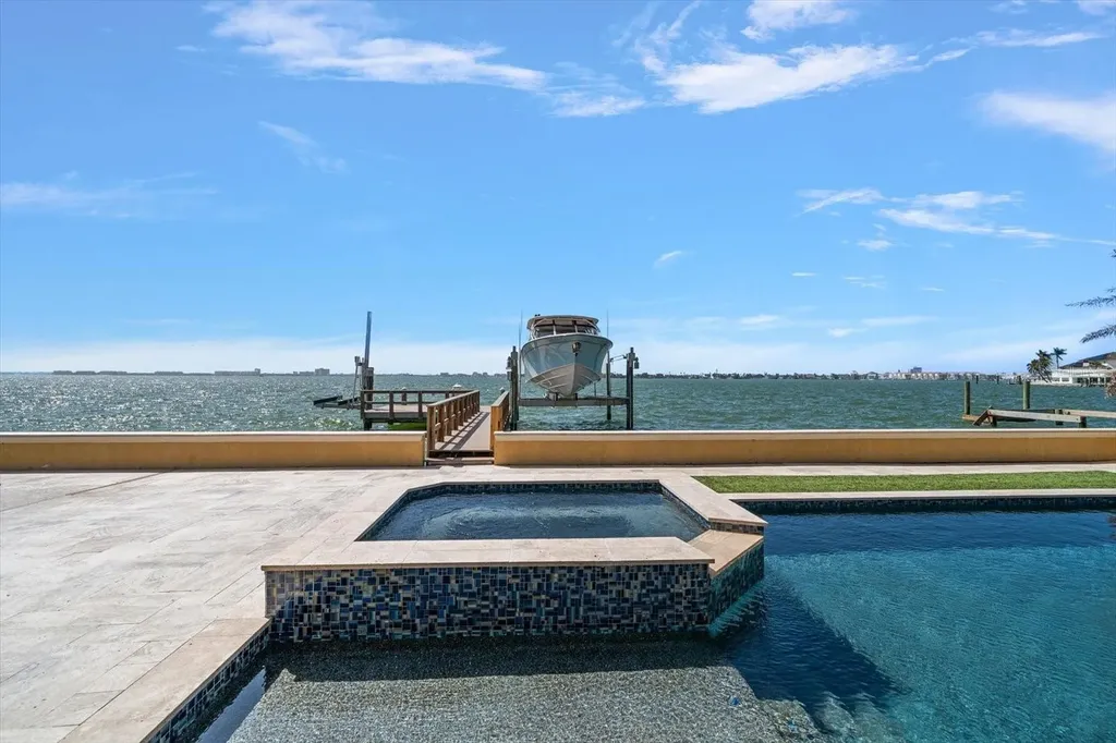 422 55th Avenue St Pete Beach FL 33706