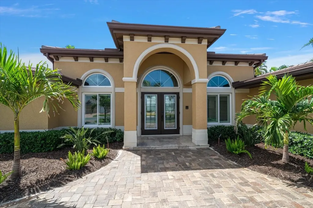 422 55th Avenue St Pete Beach FL 33706