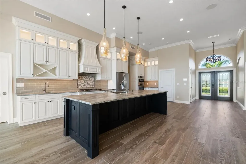 422 55th Avenue St Pete Beach FL 33706
