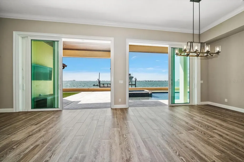 422 55th Avenue St Pete Beach FL 33706