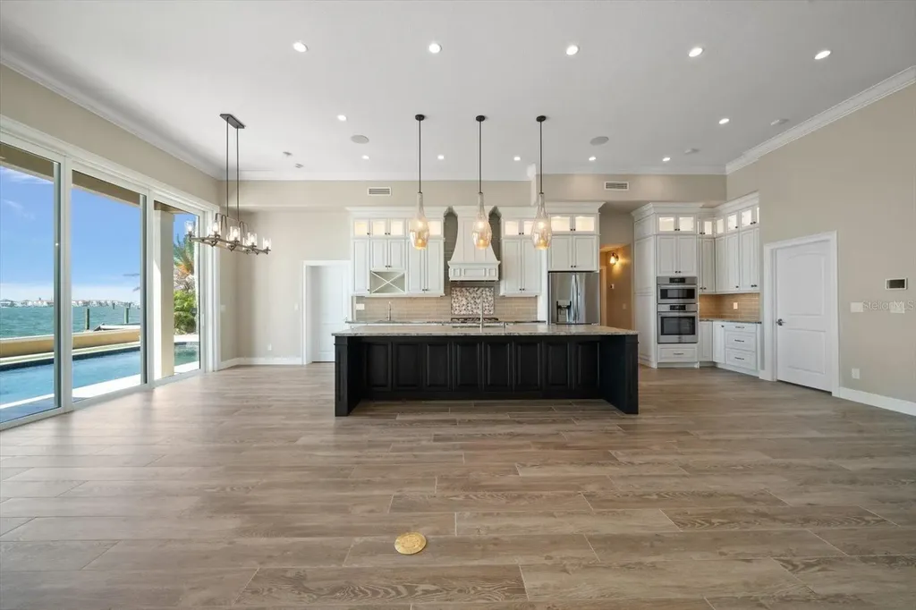 422 55th Avenue St Pete Beach FL 33706