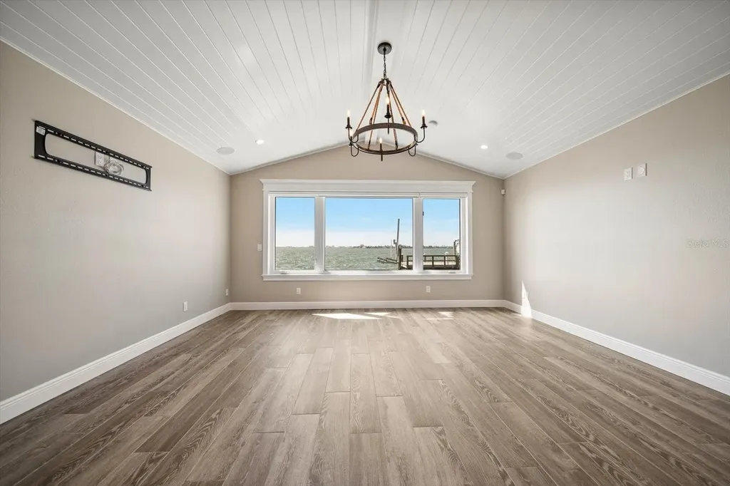 422 55th Avenue St Pete Beach FL 33706