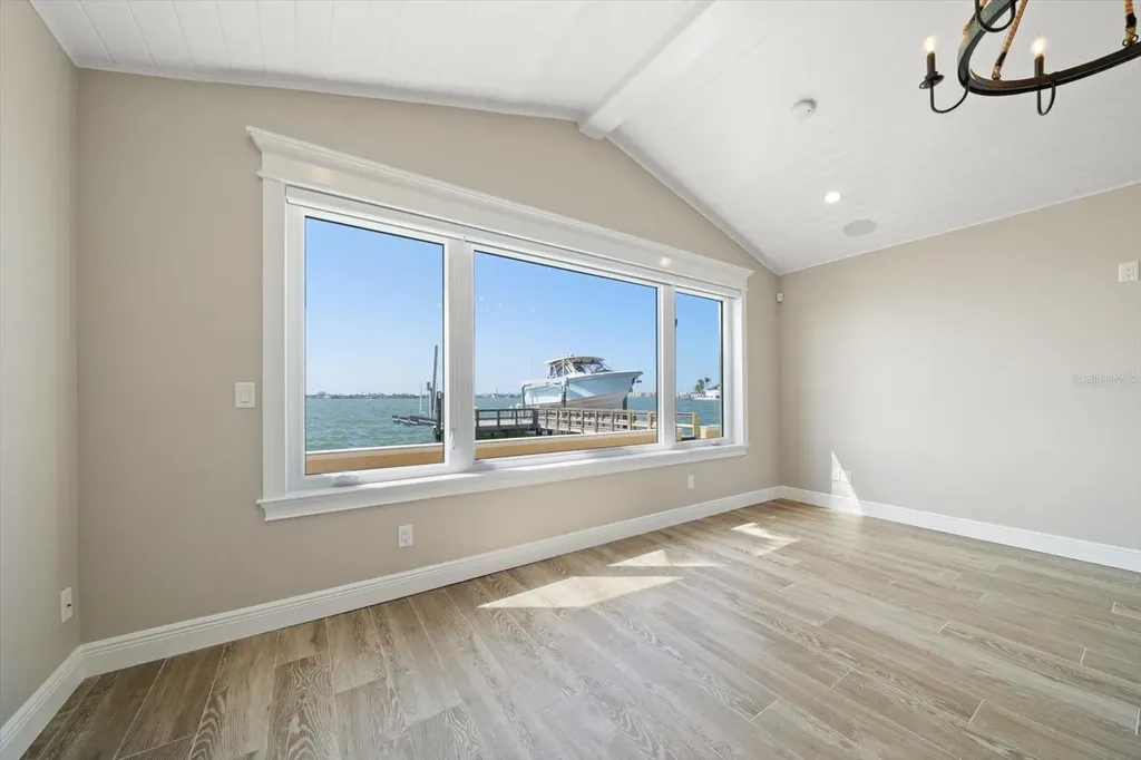 422 55th Avenue St Pete Beach FL 33706