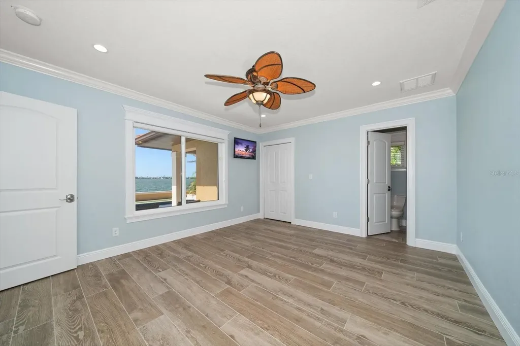 422 55th Avenue St Pete Beach FL 33706