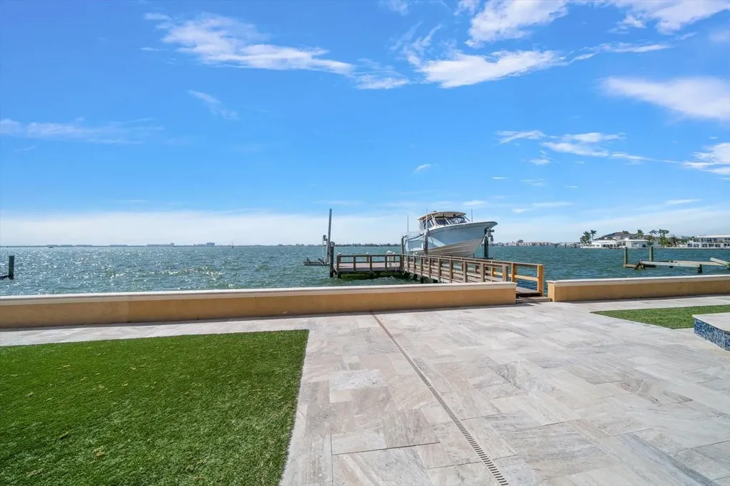 422 55th Avenue St Pete Beach FL 33706
