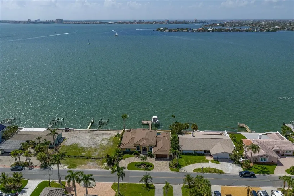 422 55th Avenue St Pete Beach FL 33706