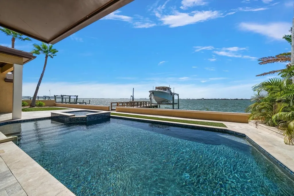 422 55th Avenue St Pete Beach FL 33706