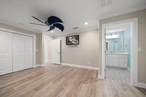 422 55th Avenue St Pete Beach FL 33706