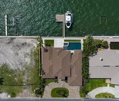 422 55th Avenue St Pete Beach FL 33706